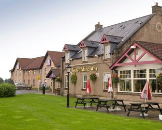 Premier Inn Falkirk North - Falkirk - Building