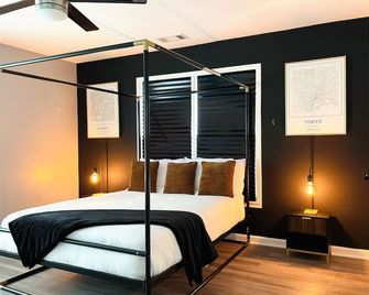 New Modern Townhome Downtown- 3Levels - Macon - Bedroom