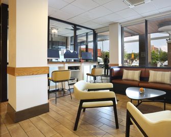 Holiday Inn Nashville-Vanderbilt (Dwtn) By IHG - Nashville - Restaurant