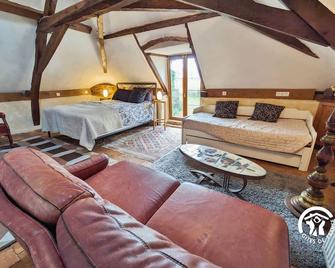Gite Gennes-Longuefuye, 5 bedrooms, 11 persons - Château-Gontier - Chambre