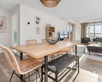 Bohemian Wishes | Lake View | Pool | Hot Tub - Invermere - Essbereich