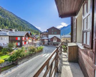Monterosa Cozy Apartment 200m From Ski - Macugnaga - Balkon