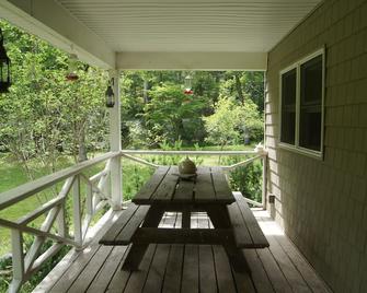 A secluded hideaway in Bath County - Millboro - Balcón
