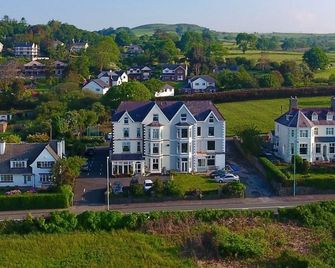 Plas Isa Hotel - Criccieth - Building