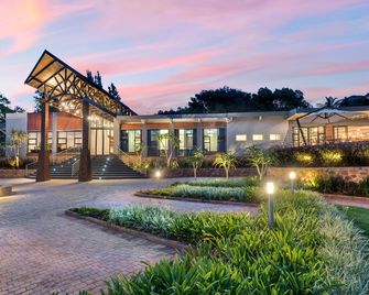 Anew Resort Hunters Rest Rustenburg - Rustenburg - Gebäude