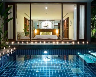 The Sarojin - Takua Pa - Basen