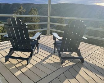 The Round House above Salt River w/Amazing Views - Thayne - Balcón