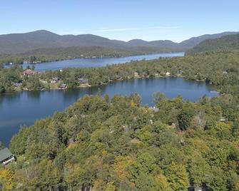 The Bear's Cottage on Mirror Lake Drive, Lake Placid, New York - Lake Placid - Outdoors view