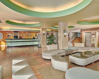 هوتل أبارتامنتو بريسا سول - البوفيرا - ردهة