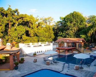Hotel Sol y Fiesta - Tequisquiapan - Pool