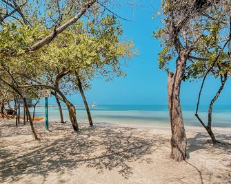 Múcura Club Hotel - Isla Mucura - Playa