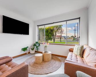 The sweet and spicy retreat - Mount Gambier - Living room