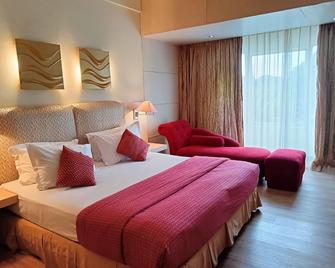 Tychi Hotel - Malang - Bedroom