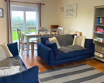Seacliff Holiday Homes No 3 by Trident Holiday Homes - Dunmore East - Living room