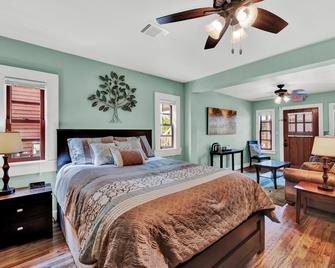 Silver Sycamore - Pasadena - Bedroom