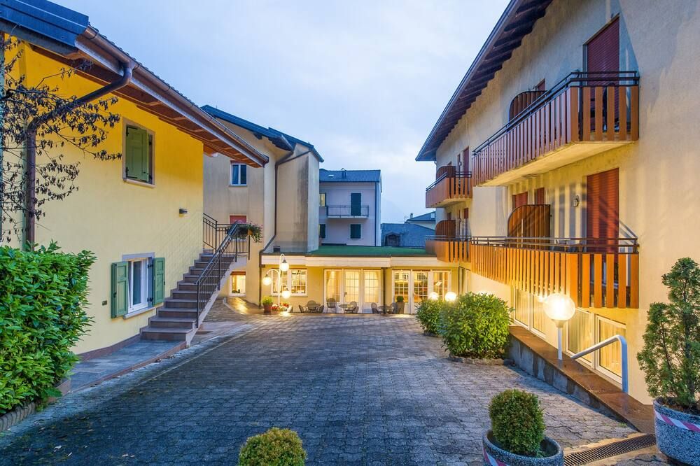 Hotel Lucia - Levico Terme