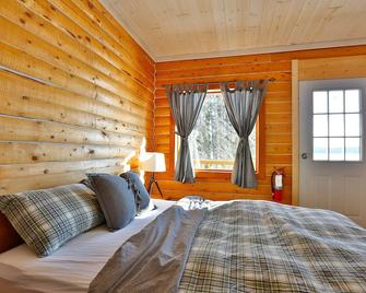 Southern Lakes Resort - Carcross - Bedroom