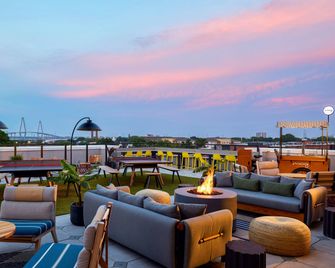 Moxy Charleston Downtown - Charleston - Bar