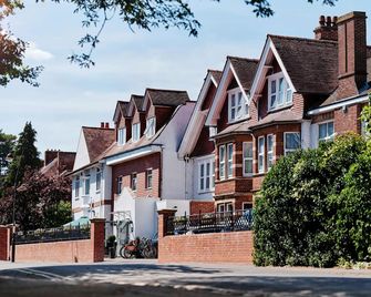 Linton Lodge Hotel, BW Signature Collection - Oxford - Building