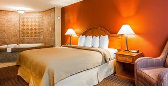 Quality Inn Fort Dodge - Fort Dodge - Bedroom