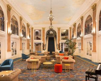 هوتل ليونيفير تورز - تور - ردهة