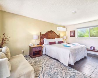 Lido Palms Resort & Spa - Desert Hot Springs