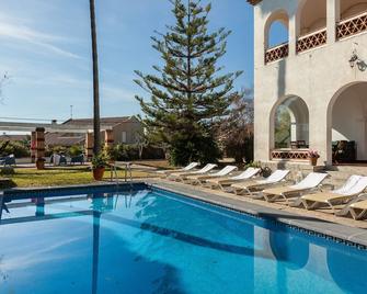 Un Lugar Especial - Cabrils - Piscina