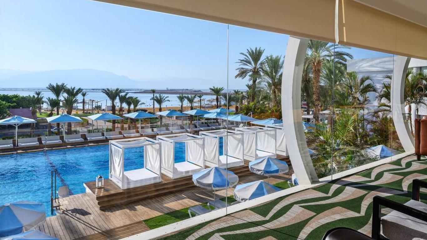 جانيم باي إزروتيل كوليكشن