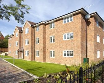 Saco Farnborough - Reading Road - Farnborough - Gebäude