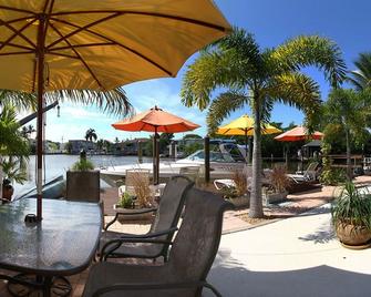 Manatee Bay Inn - Near Fishing Pier Fort Myers Beach - פורט מאיירס ביץ' - פטיו