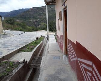 Hospedaje El Mirador - Nuevo Tingo - Edificio