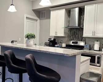 Private Balcony 1 Garage Parking Sleeps 6 - Chicago - Kjøkken