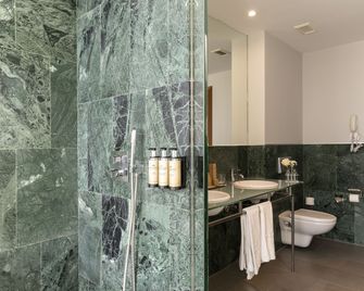 Parador De Soria - Soria - Bathroom