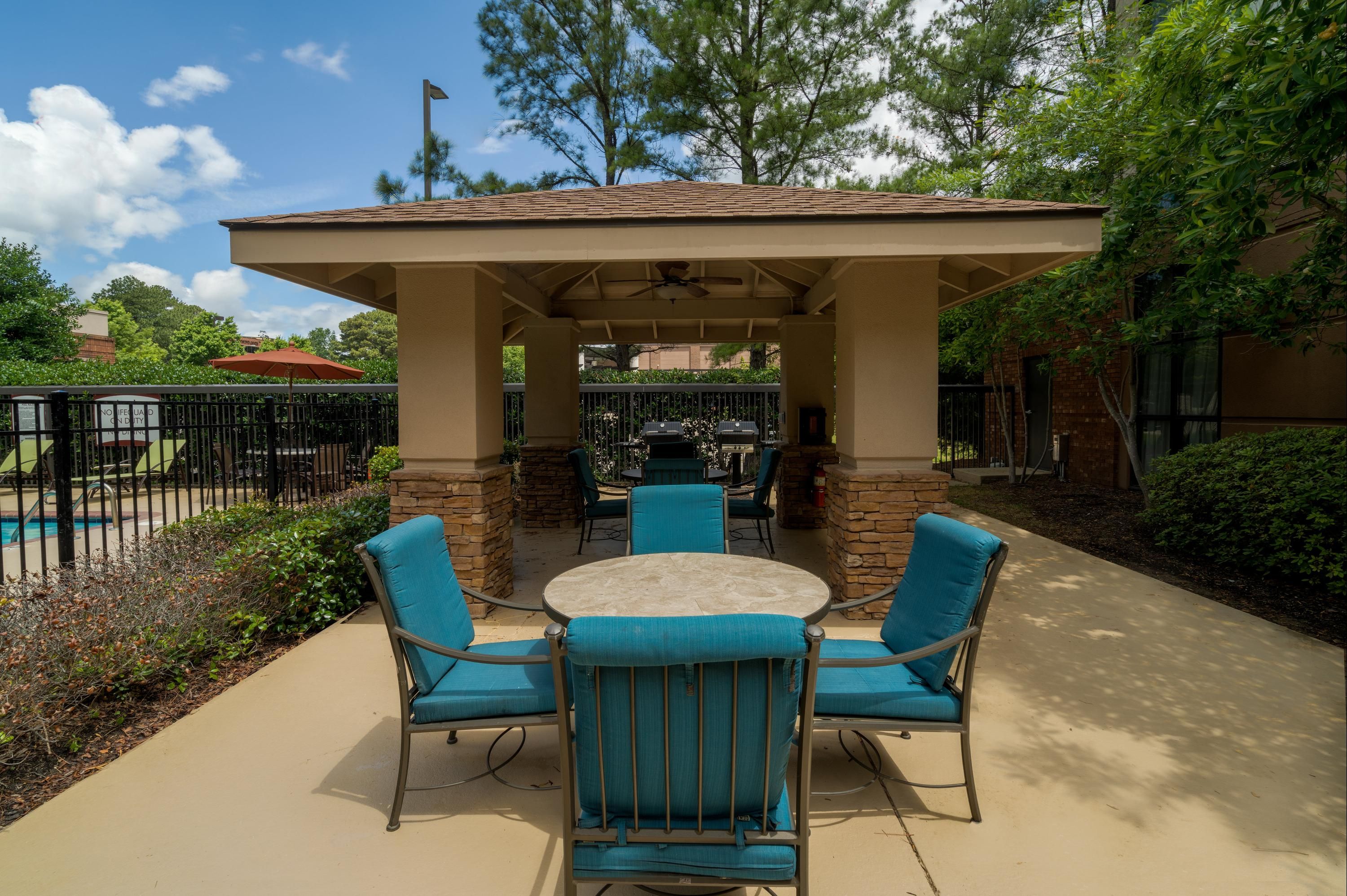 Staybridge Suites Memphis-Poplar Ave East By IHG thumbnail 3