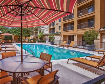 Courtyard by Marriott North Charleston Airport/Coliseum - Bắc Charleston - Bể bơi
