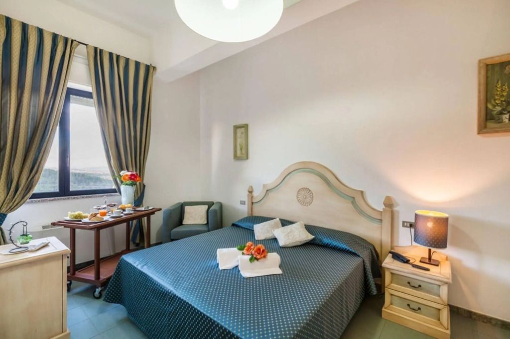 Limbara Hotel - Tempio Pausania - Bedroom