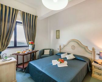 Limbara Hotel - Tempio Pausania - Bedroom