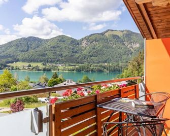 Romantic room 'Pear' with winter garden access - Haus Bergblick - Fuschl am See - Balcón