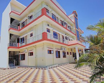 Home 78802 Balaji Bhawan Jhajra - Jhājra - Building