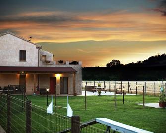 Casa Montefiore 13 Iris LT nella tranquilla campagna Marchigiana - Ancona