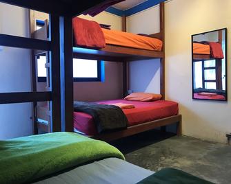 El Giro Hostal - Hostel - Aguascalientes - Bedroom