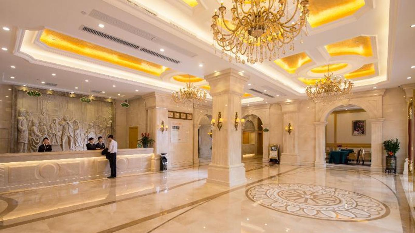 Vienna Hotel Changlong Park