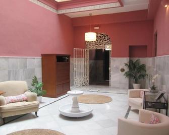 Life Apartments Quintana - Sevilla - Recepción