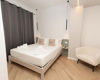 Kira suite and rooms - Pozzuoli - Bedroom