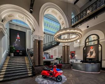 Radisson Red Hotel, Liverpool - Liverpool - Lobby