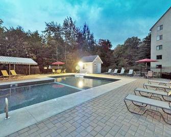 Mt Green 2-E06 - Killington - Pool