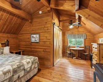 Log Cabin Retreat in the Montana Wilderness - Hamilton