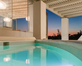 Aeolos Villas Sustainable Living - Agkidia - Pool