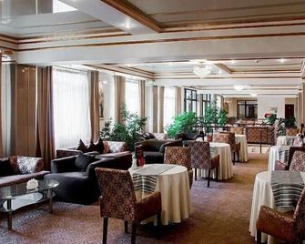 Astana International Hotel - Almatý - Restaurante