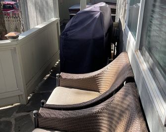 Chapman Cove by Avantstay Gorgeous Beach Bungalow w/ Sauna - Cannon Beach - Balkon